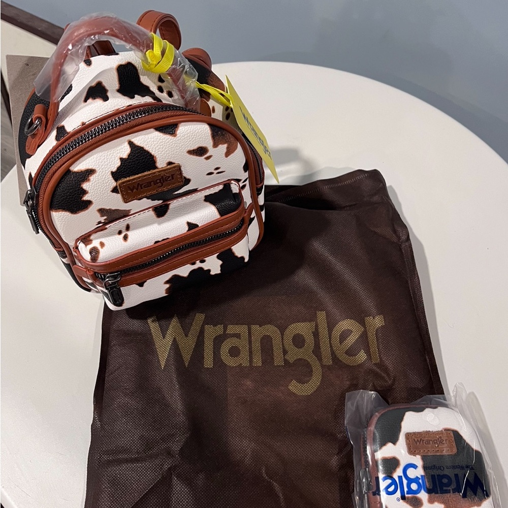 New Wrangler Mini Backpack with Matching Wallet Coin Purse Cow Print Brown - Picture 3 of 3